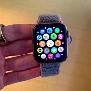 Apple Watch Series 4 40mm Rose Gold Aluminum with Pink sports band. GPS.